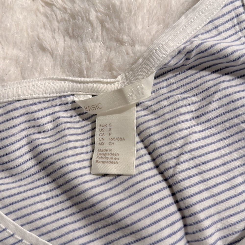 H&M Basic Tank Top - Picture 2 of 3